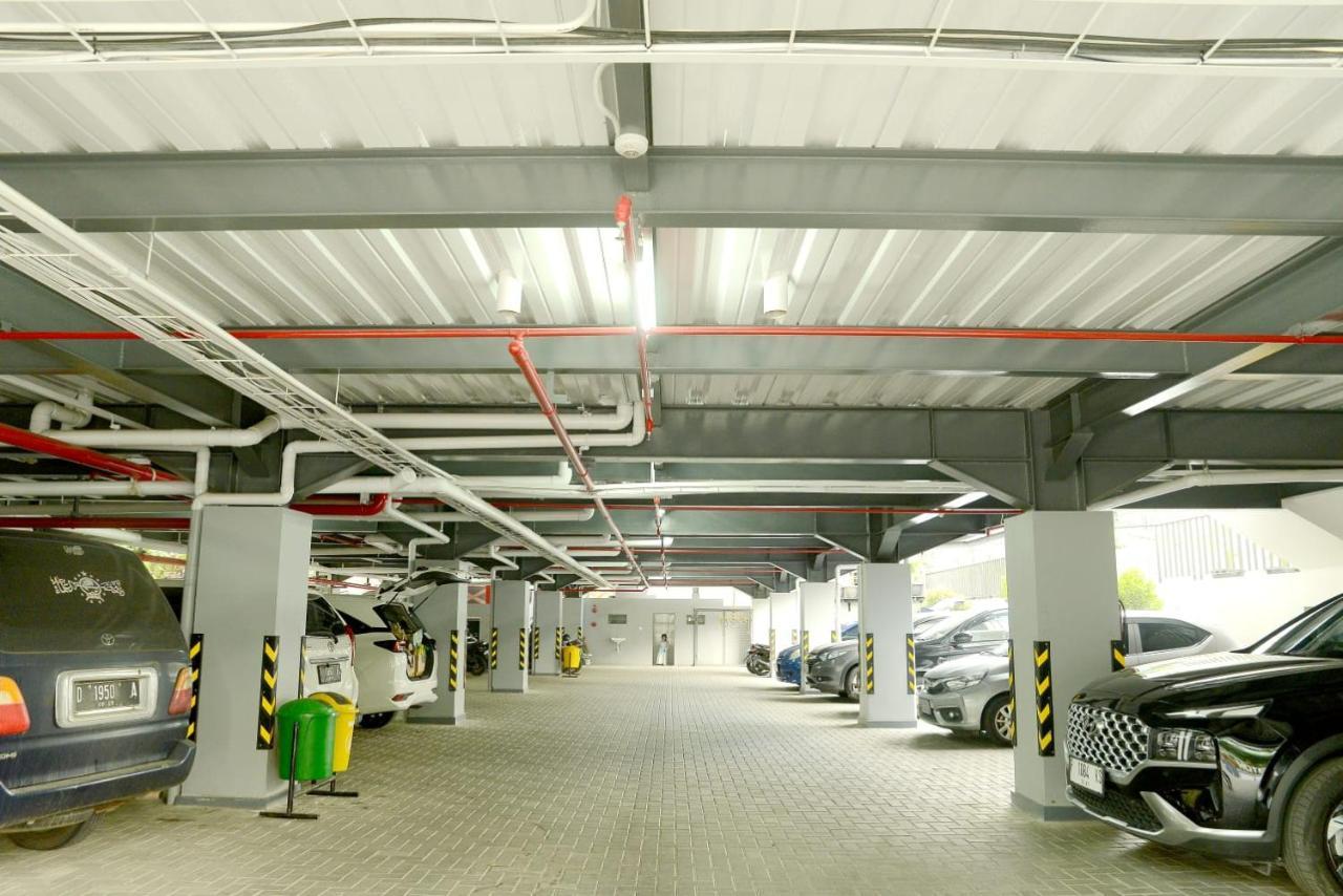 Front One Hotel Pasir Koja Bandung Exterior photo